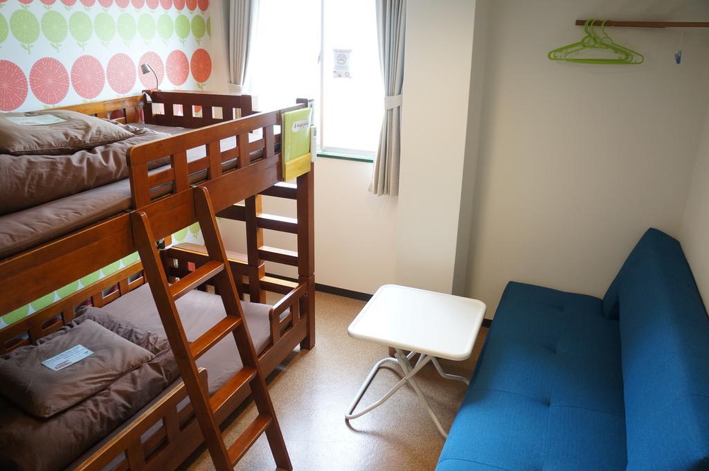 J-Hoppers Osaka Guesthouse Exteriör bild