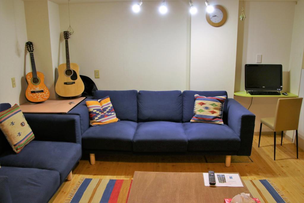 J-Hoppers Osaka Guesthouse Exteriör bild