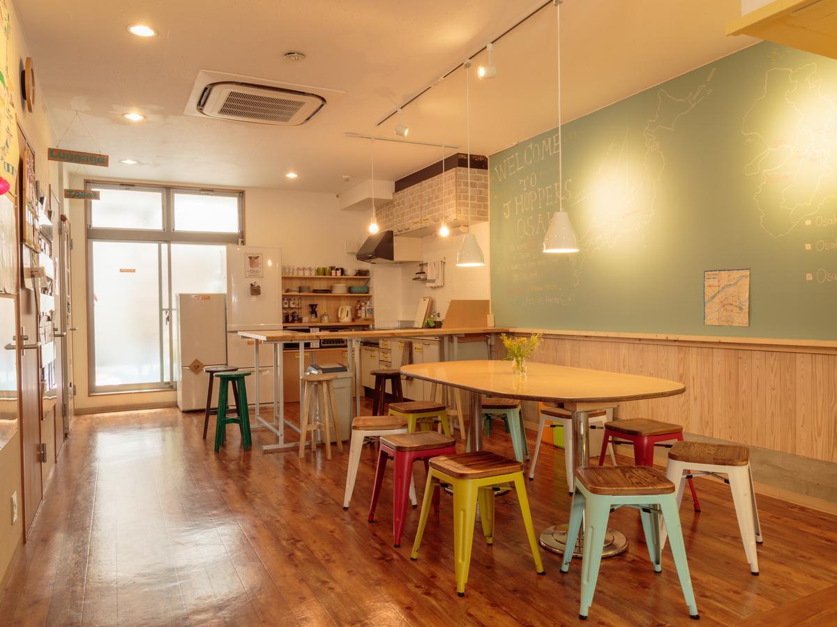 J-Hoppers Osaka Guesthouse Exteriör bild