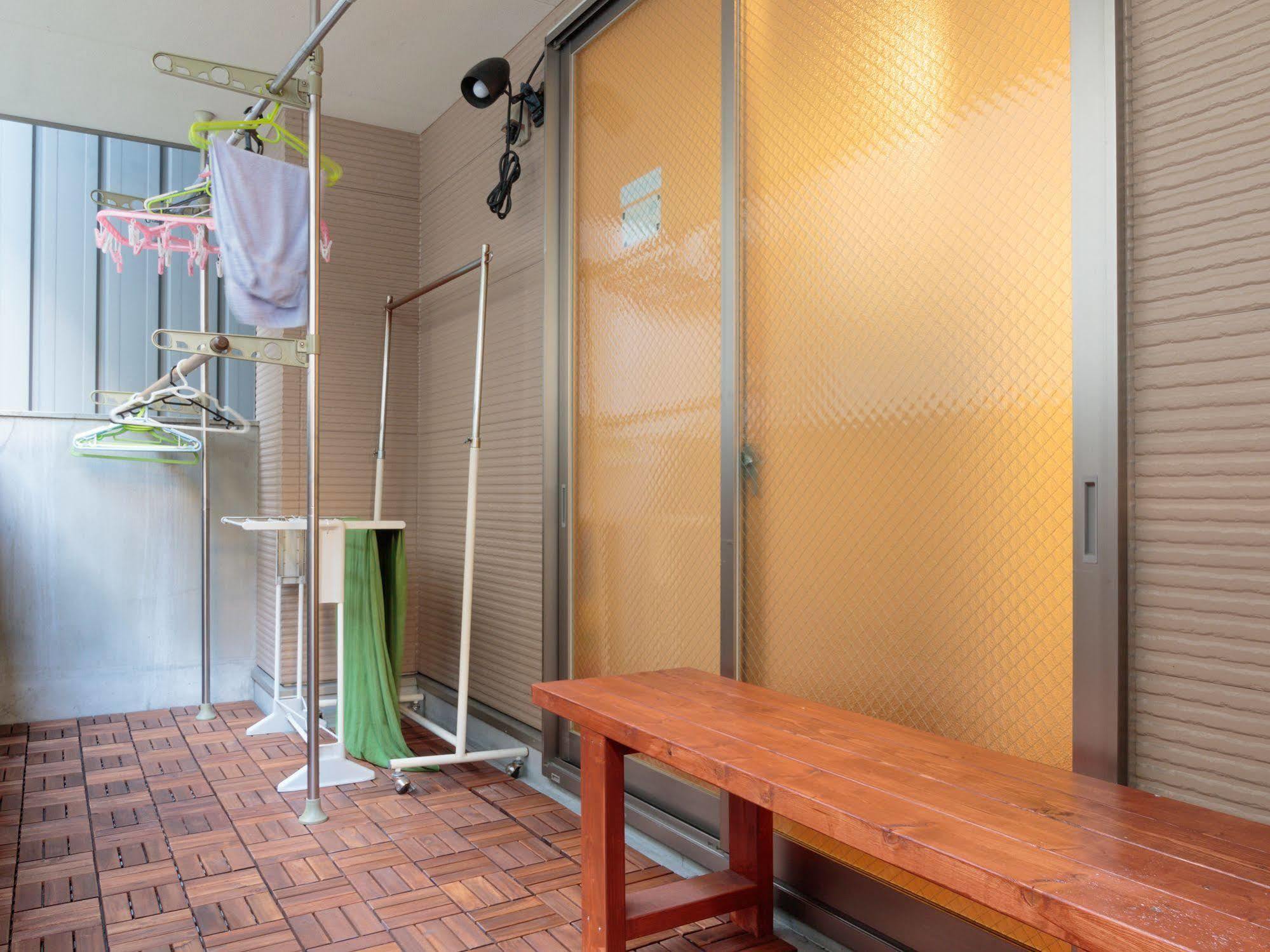 J-Hoppers Osaka Guesthouse Exteriör bild