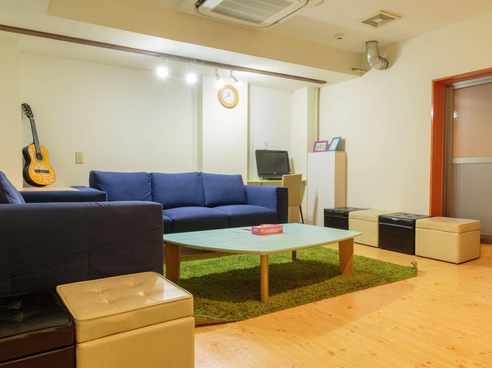 J-Hoppers Osaka Guesthouse Exteriör bild