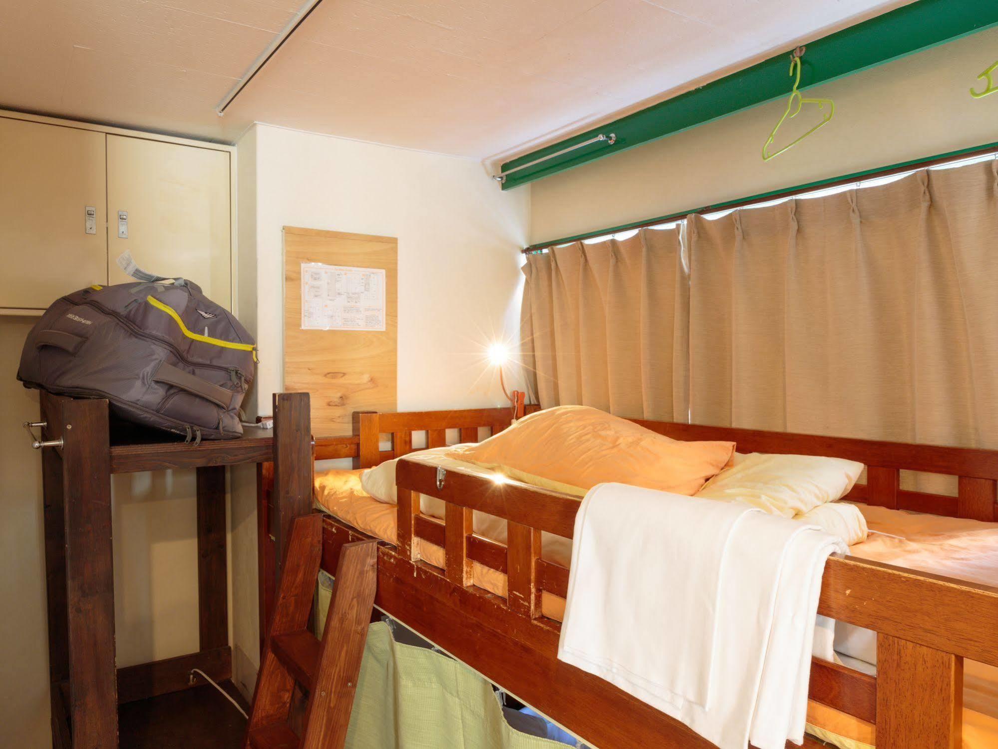 J-Hoppers Osaka Guesthouse Exteriör bild